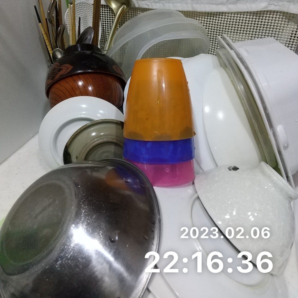 皿を洗うのサムネイル画像